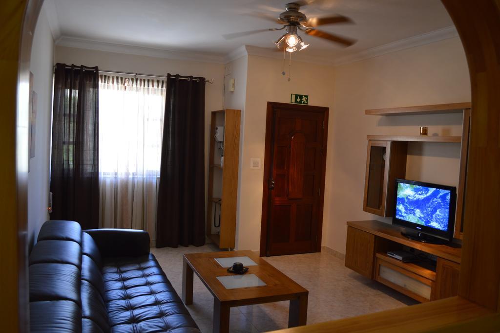 The April Maisonette Marsaskala Exterior photo